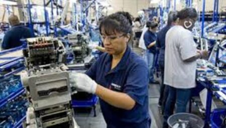 Philadelphia Fed İmalatı altı ayın en düşük düzeyinde