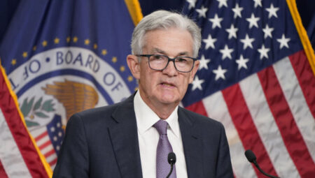 Powell: İstihdam piyasasında sorun oluşmasını istemiyoruz