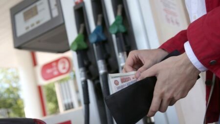 Rusya’da akaryakıt ihracat yasağı uzatıldı