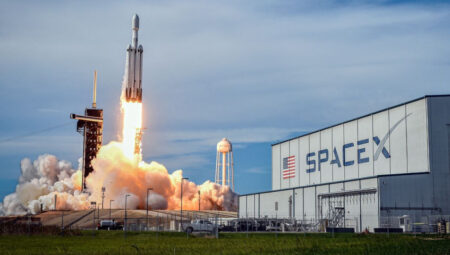 SpaceX, 1,5 trilyon dolarlık halka arz için hazırlık yapıyor