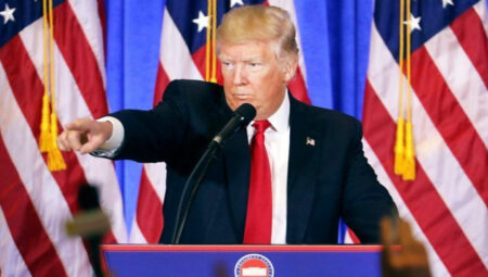 Trump: ABD olmadan NATO kağıttan bir kaplan