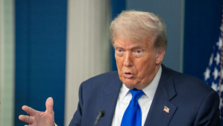 Trump’tan Hindistan’a vergiyi artırma bildirisi