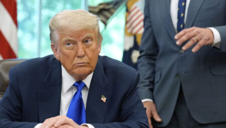 Trump’tan Hürmüz ültimatomunda geri adım
