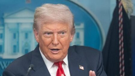 Trump’tan Putin’e: Savaşı bitirmezse sonuçları ağır olur