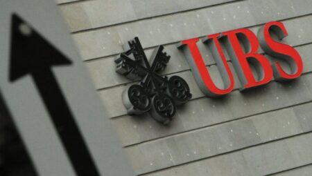 UBS, altın fiyatı varsayımlarını üst istikametli revize etti