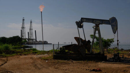 UEA: Acil petrol rezervleri piyasaya sürülmeye başladı