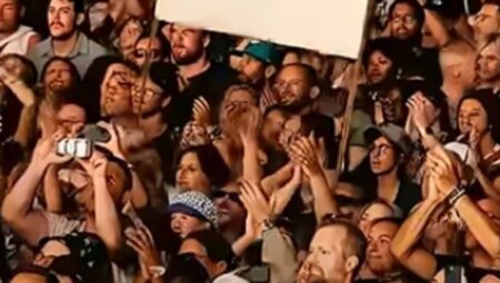 Will Smith’ten yapay zekayla uydurma kalabalık konser imgesi